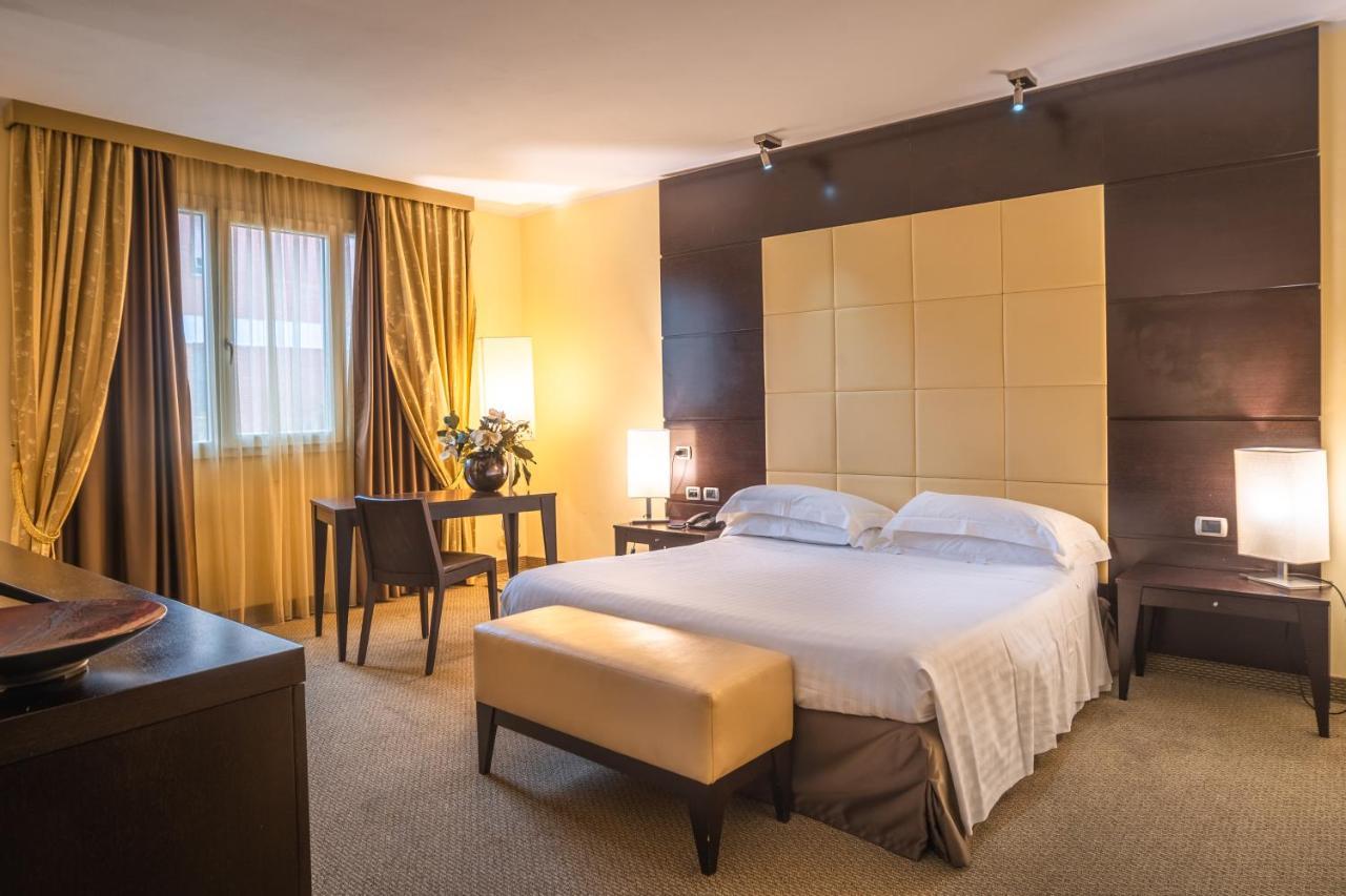 Hotel Airone - Ombrellone Incluso Al Bagno Dolce Vita A Marina Dal 1 Giugno Al 15 Settembre Гроссето Екстер'єр фото