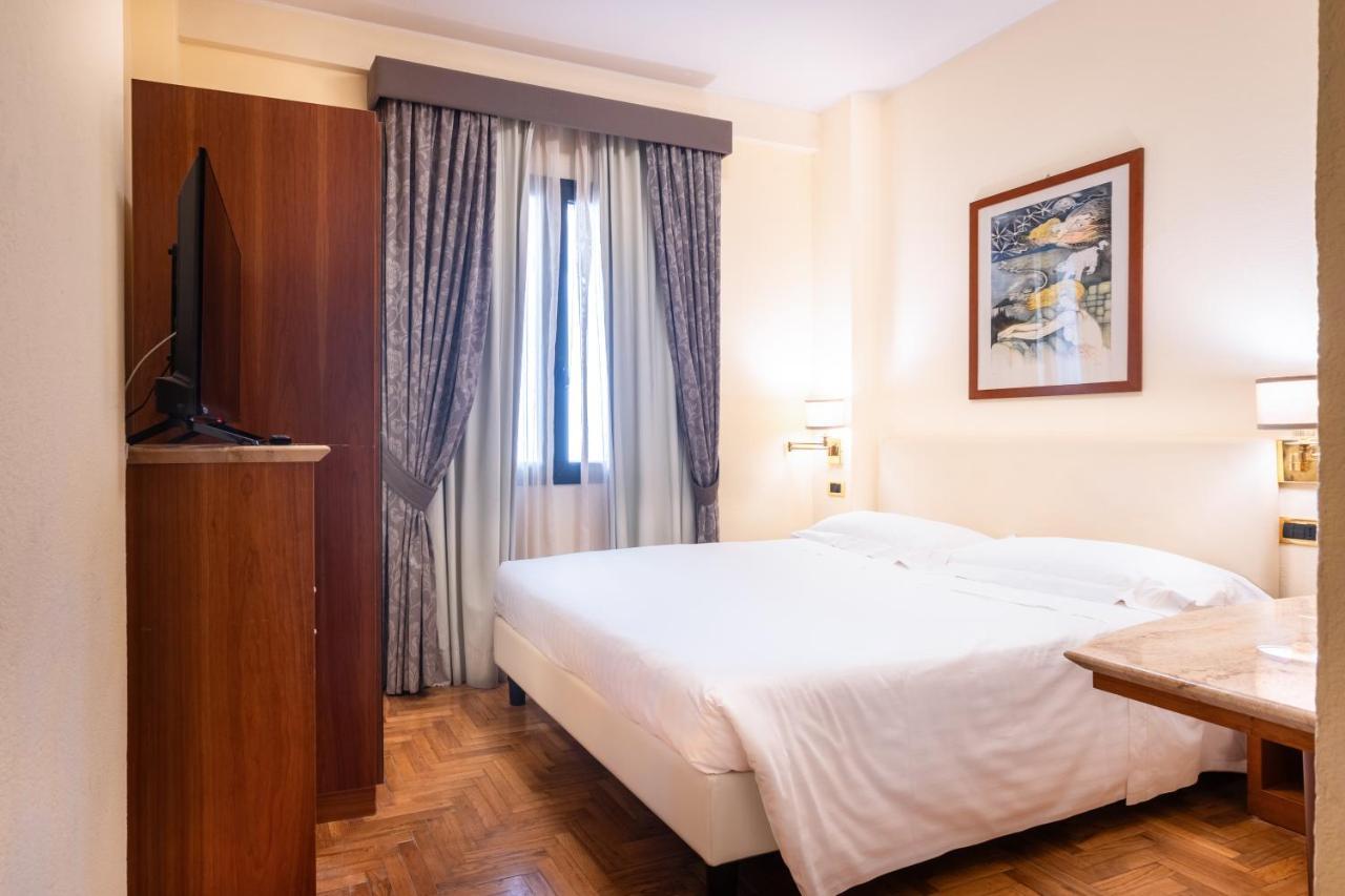 Hotel Airone - Ombrellone Incluso Al Bagno Dolce Vita A Marina Dal 1 Giugno Al 15 Settembre Гроссето Номер фото
