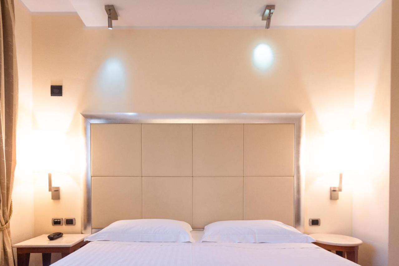Hotel Airone - Ombrellone Incluso Al Bagno Dolce Vita A Marina Dal 1 Giugno Al 15 Settembre Гроссето Екстер'єр фото