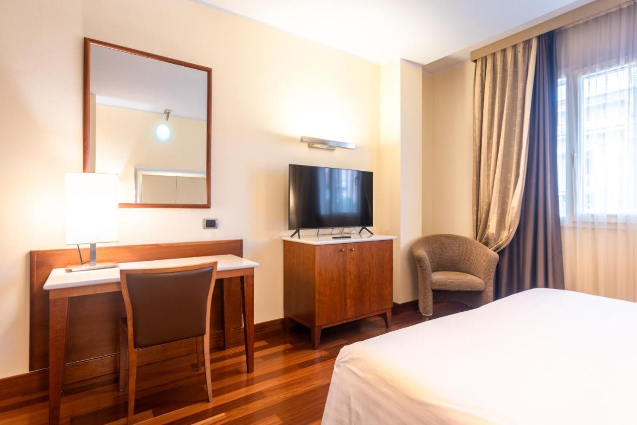 Hotel Airone - Ombrellone Incluso Al Bagno Dolce Vita A Marina Dal 1 Giugno Al 15 Settembre Гроссето Екстер'єр фото