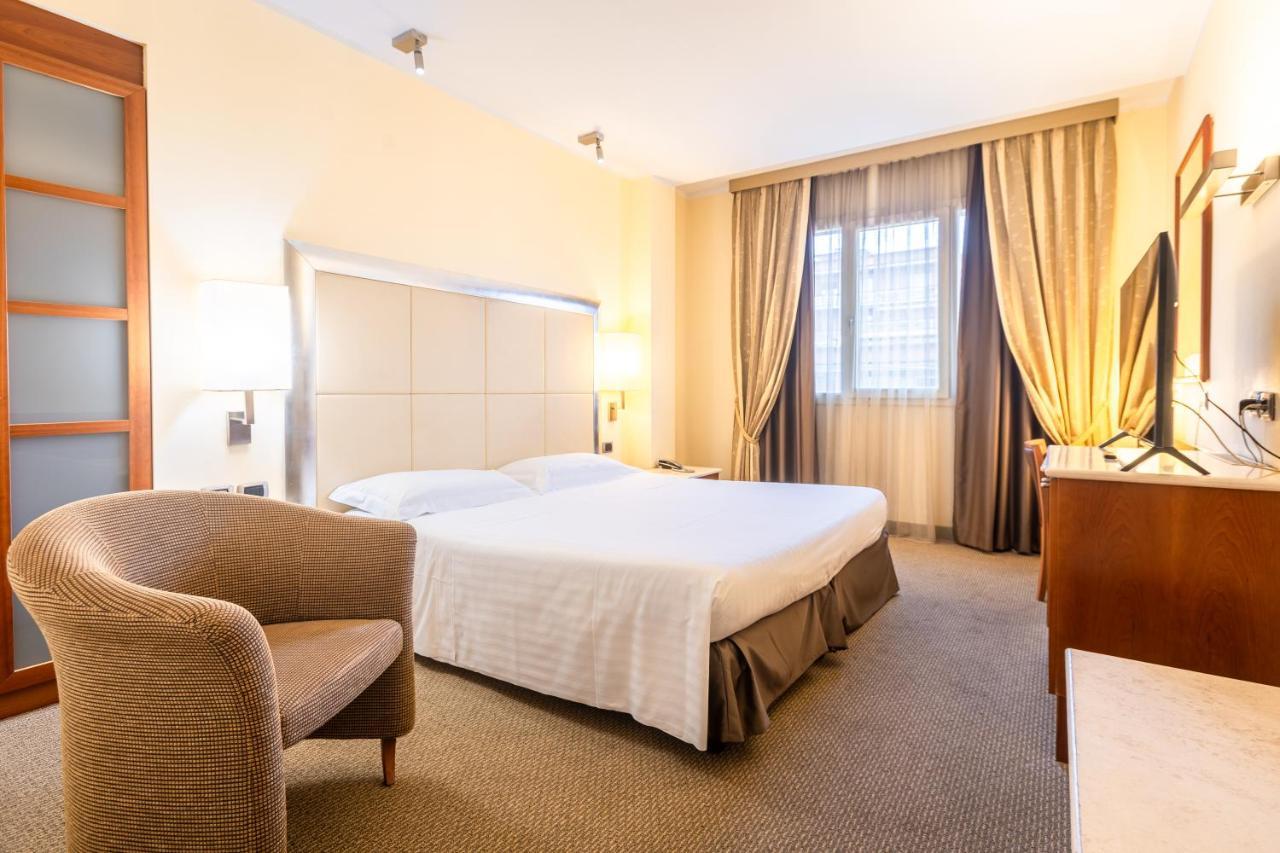 Hotel Airone - Ombrellone Incluso Al Bagno Dolce Vita A Marina Dal 1 Giugno Al 15 Settembre Гроссето Екстер'єр фото